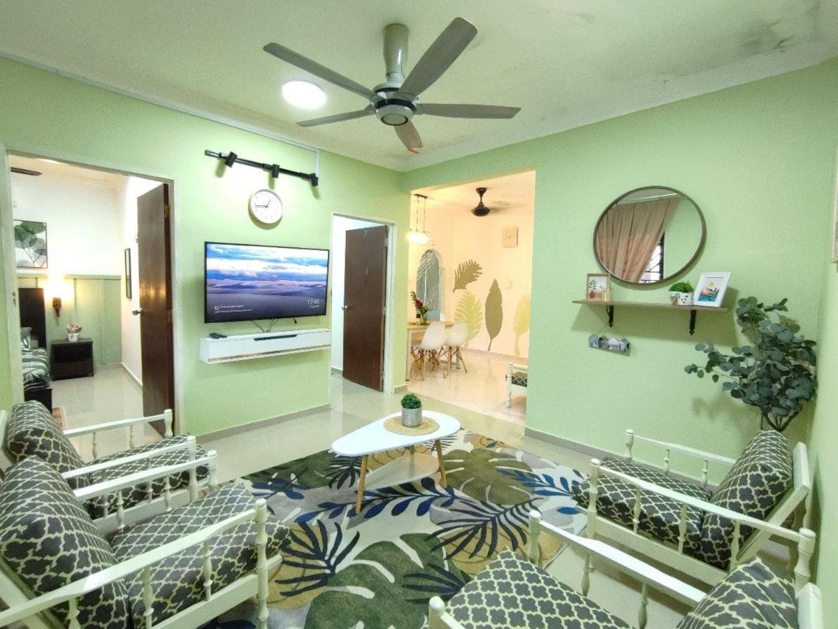 Mini Green Homestay Kulai Bagian luar foto